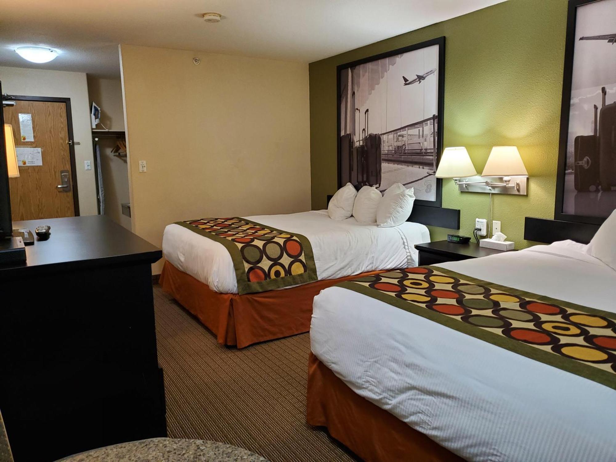 Super 8 By Wyndham Edmonton International Airport Ξενοδοχείο Leduc Εξωτερικό φωτογραφία
